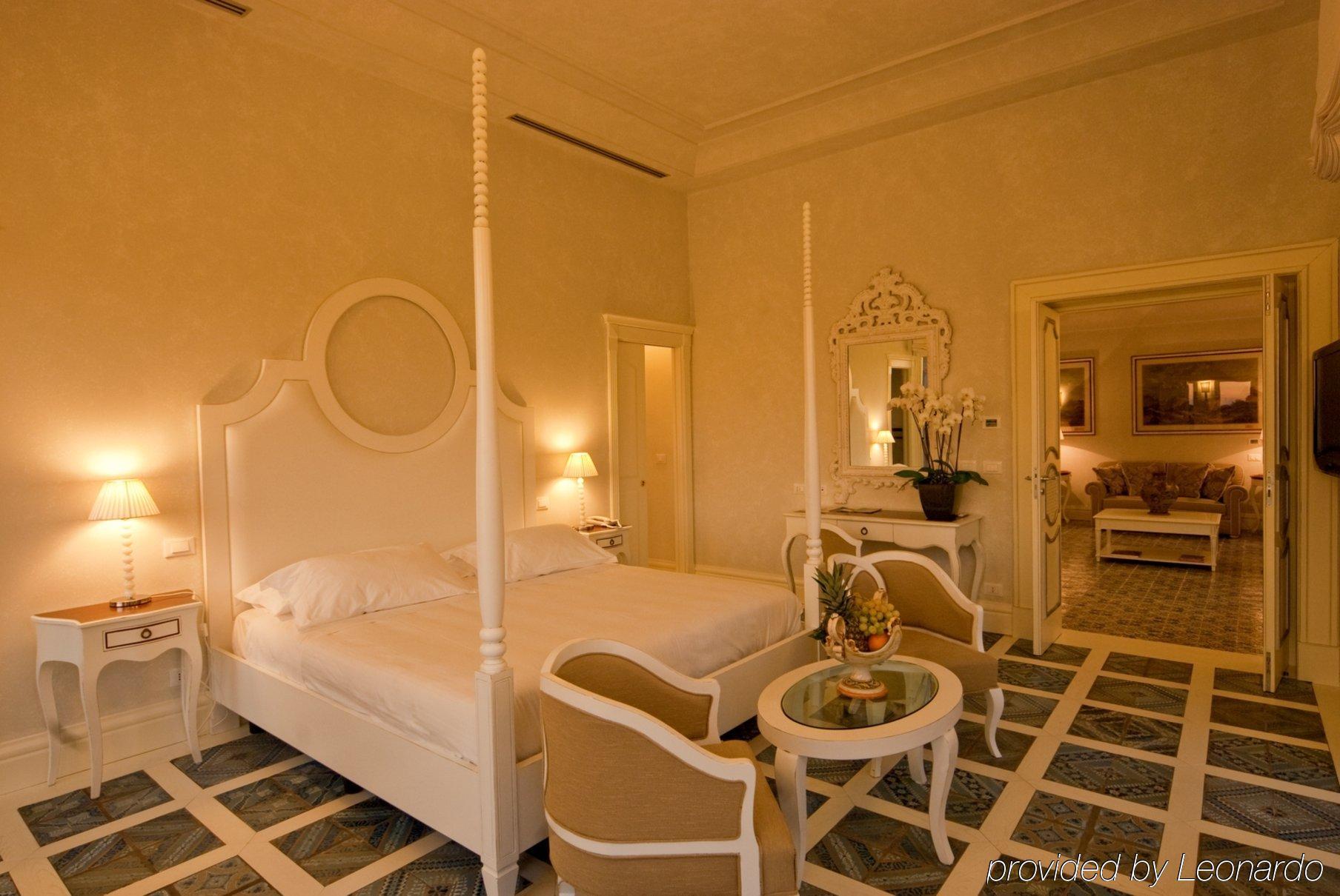 Villa Athena Resort Agrigento Ruang foto A room at the hotel