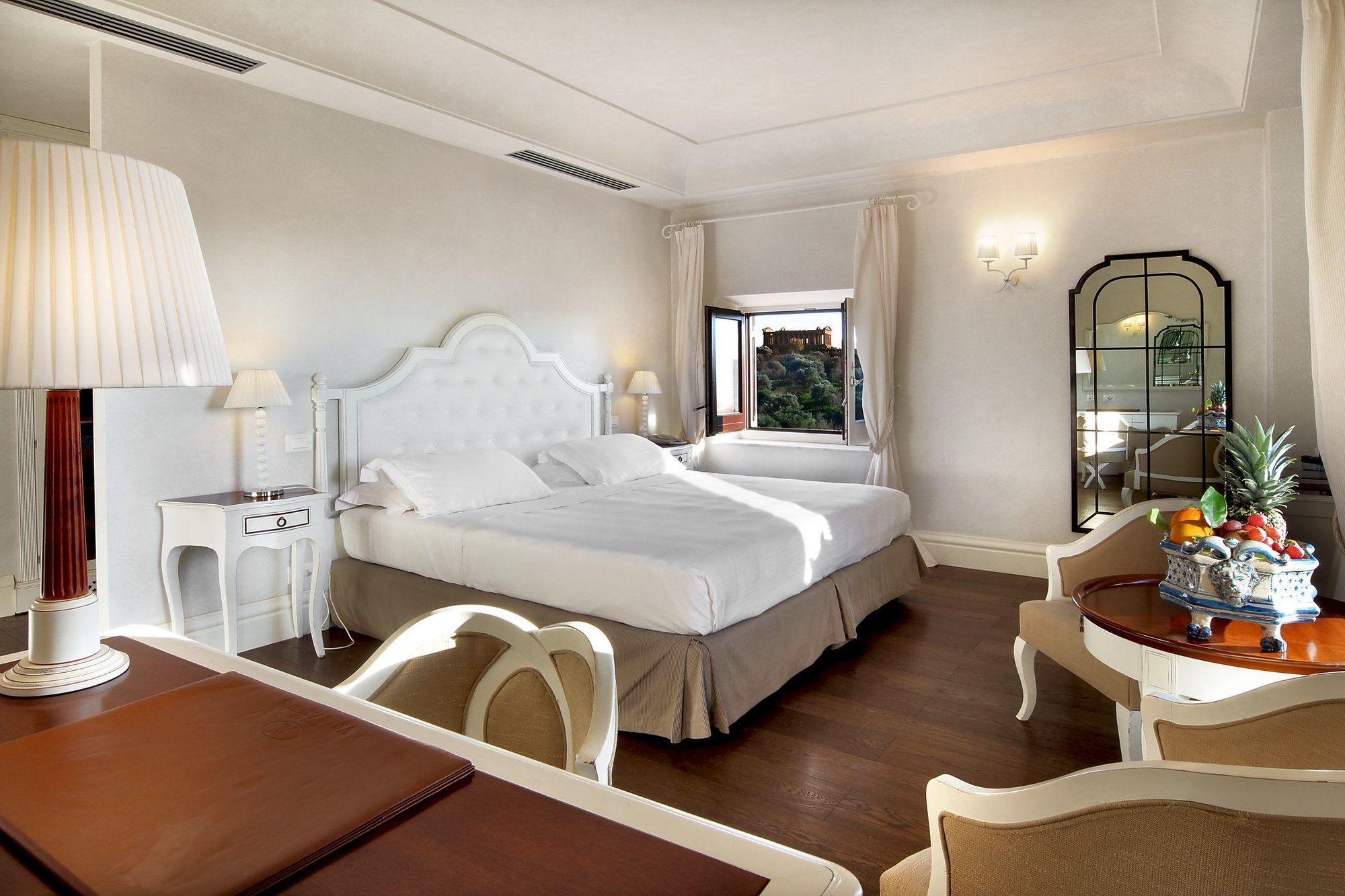 Villa Athena Resort Agrigento Bagian luar foto A room at the hotel